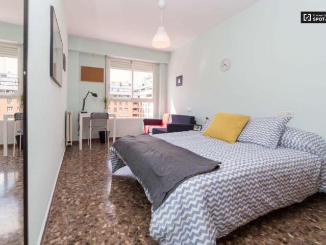 5 Dormitorio Shared Living/Roommate Valencia Valencia 91327064