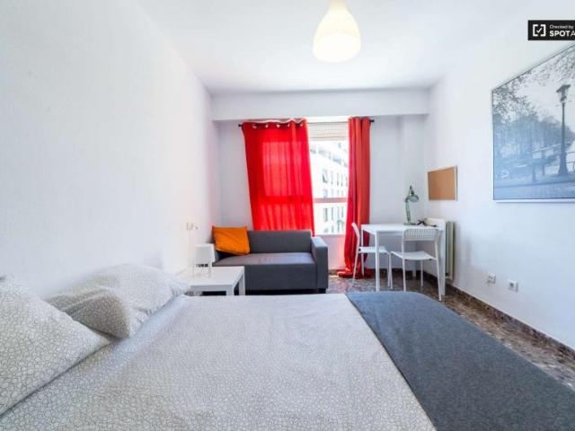 5 Dormitorio Shared Living/Roommate Valencia Valencia 91327918