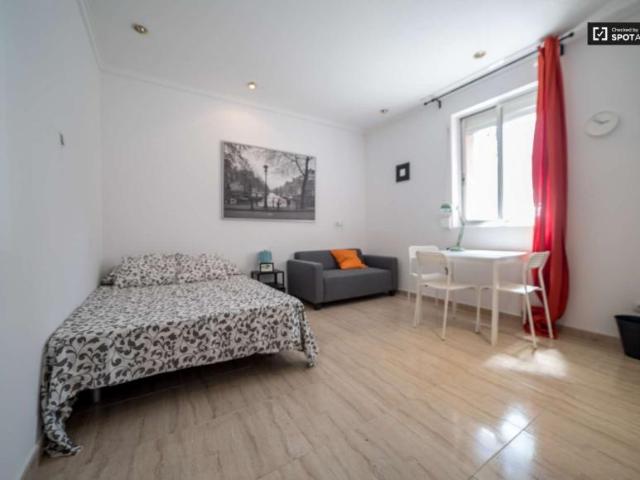 5 Dormitorio Shared Living/Roommate Valencia Valencia 91327912