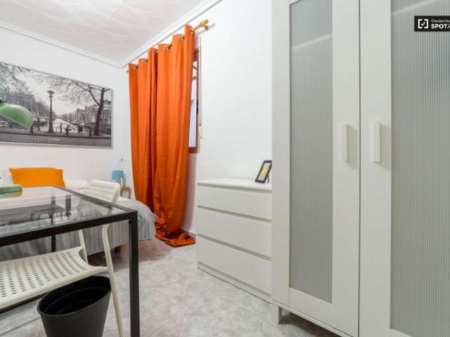 5 Dormitorio Shared Living/Roommate Valencia Valencia 91328036