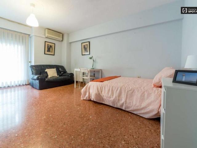 5 Dormitorio Shared Living/Roommate Valencia Valencia 91328040