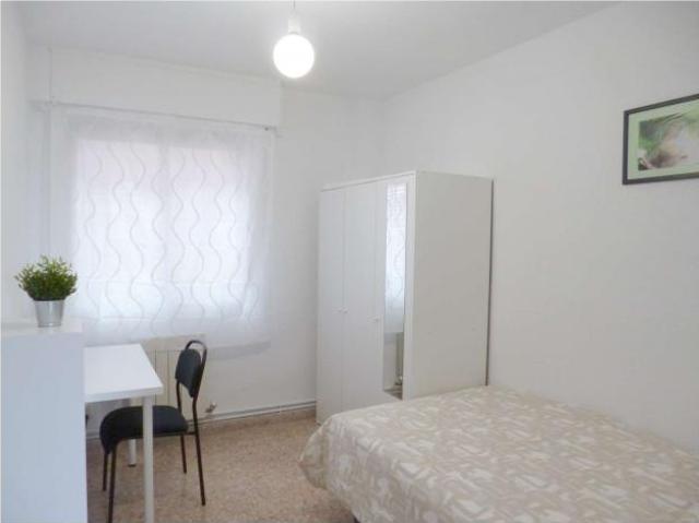 5 Dormitorio Shared Living/Roommate Zaragoza Zaragoza 79781086