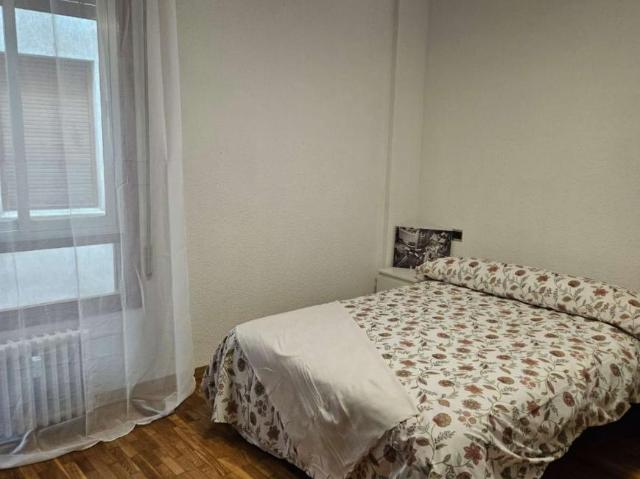 5 Dormitorio Shared Living/Roommate Zaragoza Zaragoza 97679805