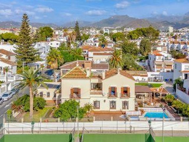 5 Dormitorio Villa Nerja Malaga 102276648