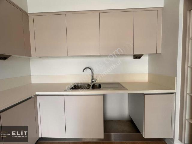 5. Etapta Çamlıca Manzaralı Açık Mutfak Kiralık 2+1 Daire