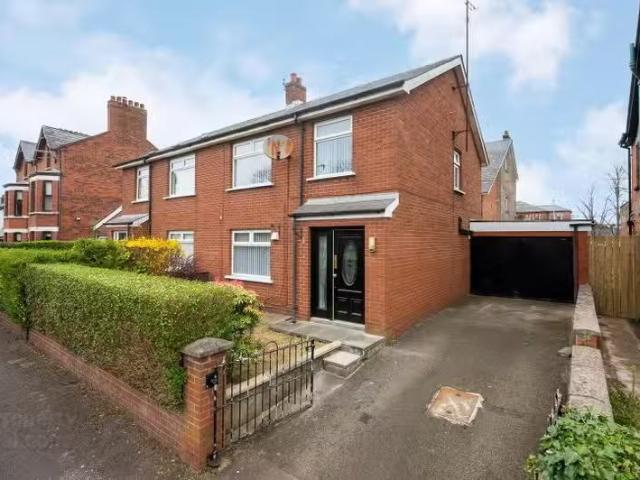 5 Evelyn Gardens
