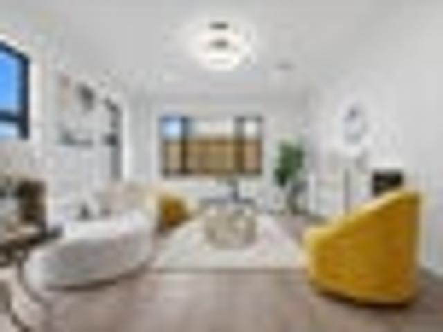 5 Ensuites! Brand New Home in Mission Heights.