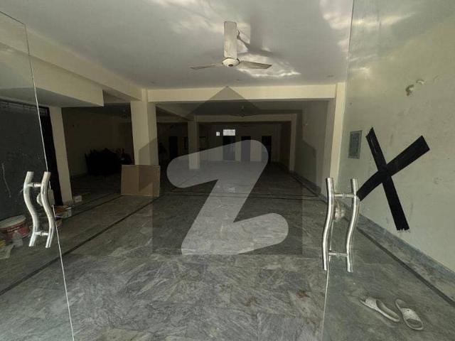 5 Floor Building Available For Rent