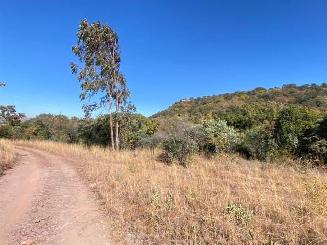 5 ha Land available in Broederstroom