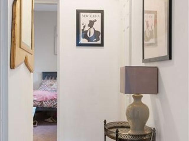 5 Holmeade House, Holles Street, Dublin 2 DNG Central 4908 MyHome. Ie Residential