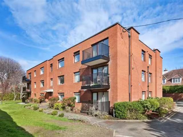 5 Holyrood Apartments, Sandymount, Dublin 4, D04 E422