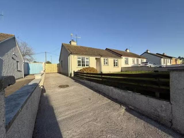 5 John Paul Terrace, Broadford, Co. Limerick, P56HT29 is for s.