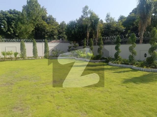5 kanal house with huge lawn f 6