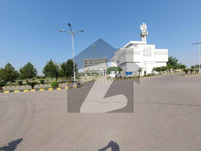 5 Kanal Short Corner Farm House Land In Block C