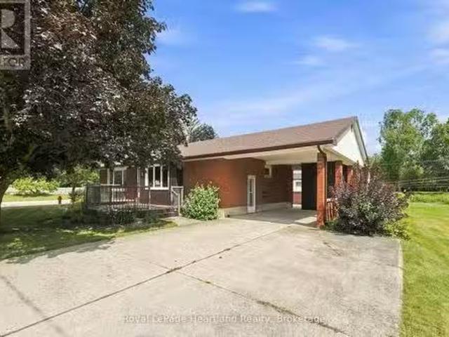 5 King Street, Minto, ON, N0G 1Z0 house for sale Listing ID.