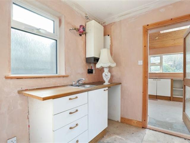 5 Kingston Park, Ballinteer Road, Dundrum, Dublin 16 DNG Stillorgan 4910 MyHome. Ie Residential