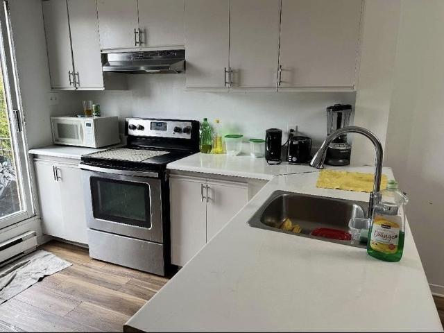 5½ Lumineux |Haut Triplex Anjou Est