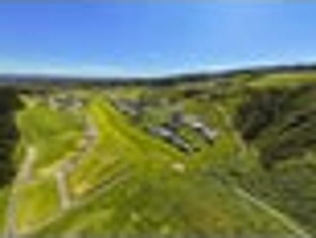 5 Large Sheltered Sections in Cashmere Estate