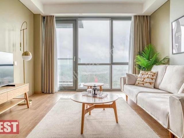 5.leventte Balkonlu Tasarım Eşyalı Kiralık