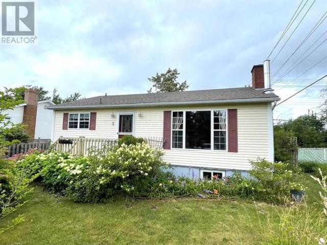 5 Lind Avenue, Grand Falls Windsor, NL, A2A 1V9 house for sale | Listing ID 1301 | Royal LePage