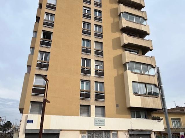 5 LOCAUX LE VOLTAIRE