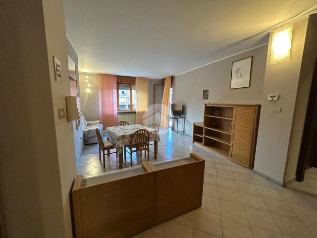 5 locali in affitto