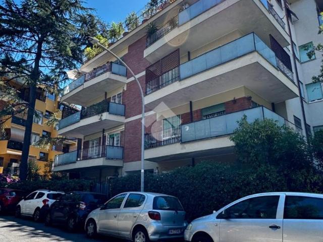 5 locali in affitto