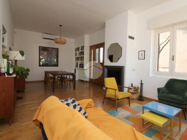5 locali in affitto