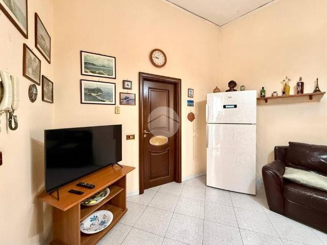 5 locali in affitto