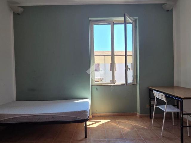 5 locali in affitto