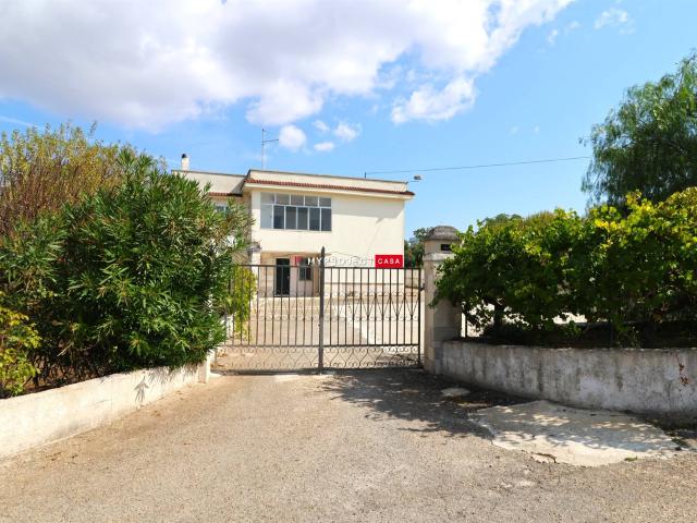 5 locali non arredato affitto a martina franca zona montetullio