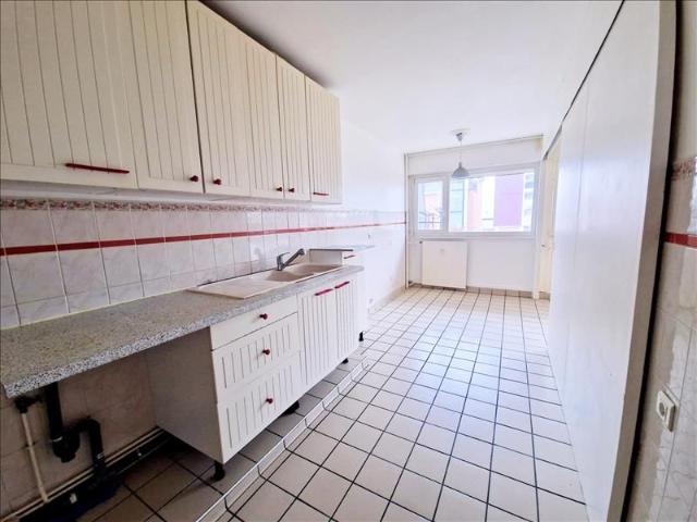 5 pièces 93 m² 1er étage Colocation non autorisée