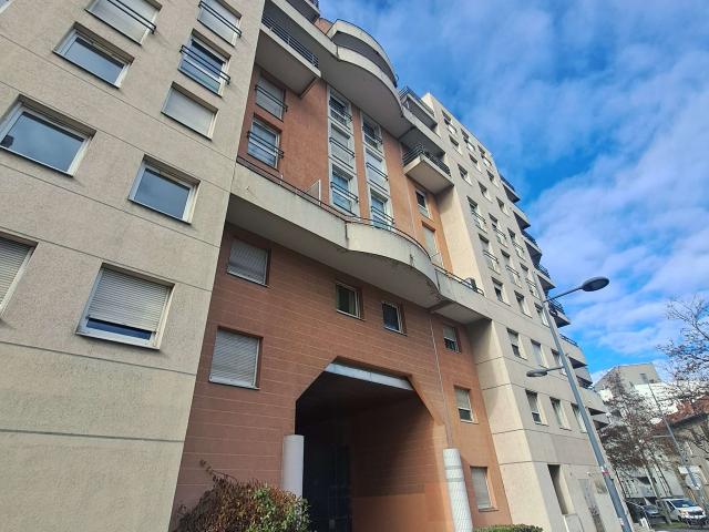 5 pièces · 104.49 m²