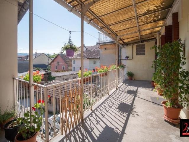 Appartement T4 de 120 m2 avec terrasse SECTEUR GARE RUMILLY