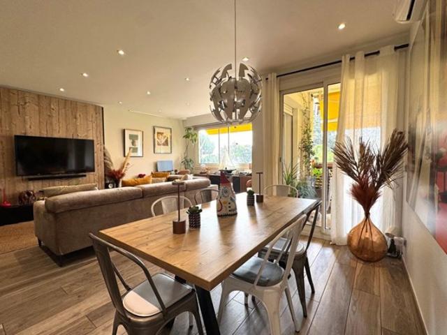 5 Pièces d’Exception – 113 m² Traversant avec Terrasses, Prestations Haut de Gamme