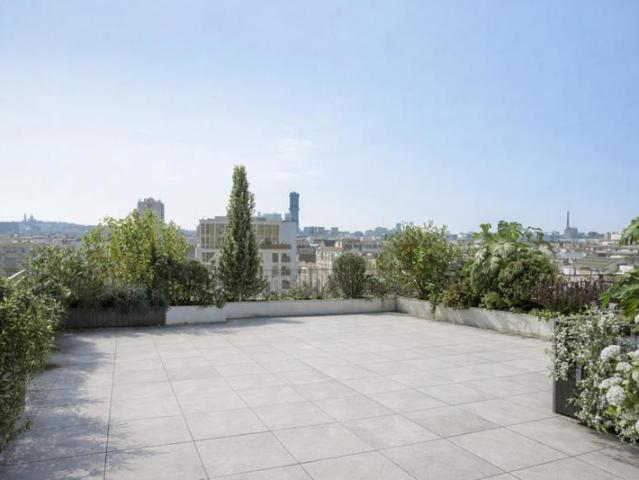5 PIECES EN DERNIER ETAGE AVEC TERRASSE 220M2 !