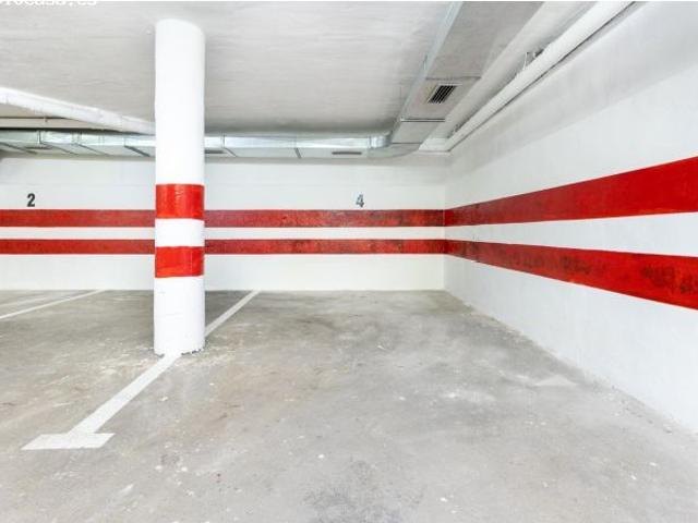 ? 5 plazas de garaje en venta en pleno centro de Granada – Comodidad y seguridad para tu vehículo