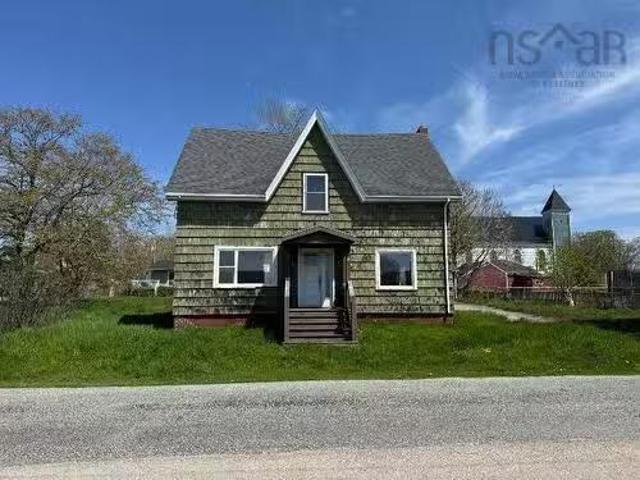 5 Prince Street, Yarmouth, NS, B5A 1R4 house for sale Listi.