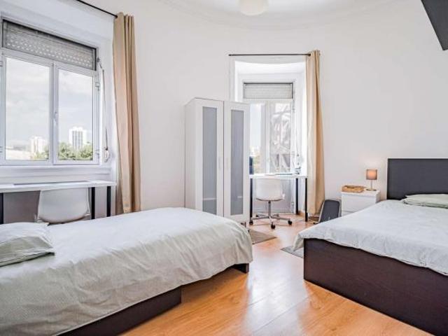 5 quarto, Lisbon Lisbon 1600 059 LS54282426