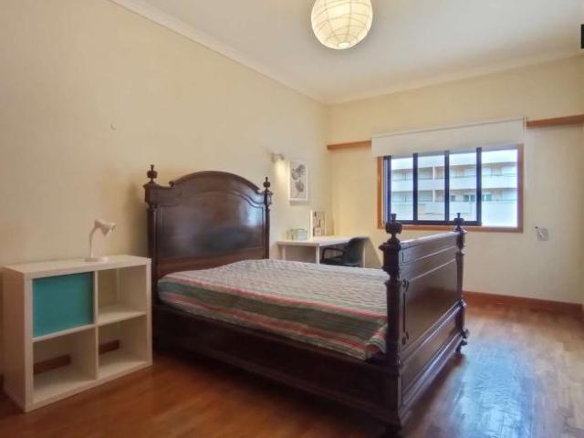 5 quarto, lisbon lisbon 1600 101837288