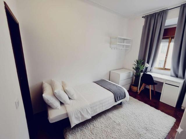 5 quarto, lisbon lisbon 1170 143 102207094