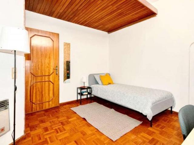 5 quarto, Porto Porto 4200 422 67817441