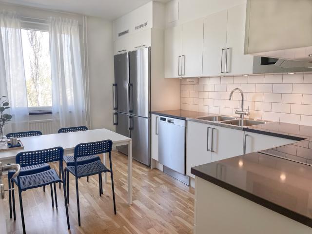 5 rum och kök på Eriksfältsgatan 16 A, ledig lägenhet i Malmö