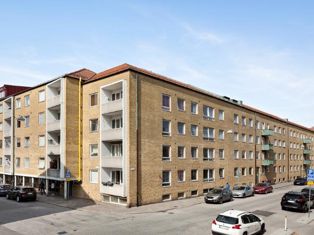 5 rum och kök på Henrik Smithsgatan 14, ledig lägenhet i Malmö