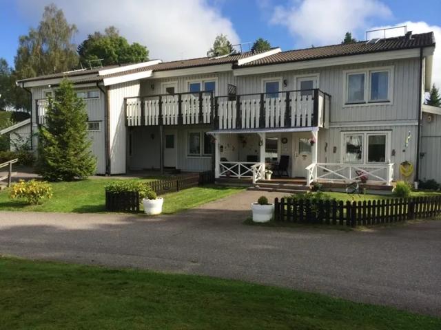 5 rums lägenhet på Marielundsvägen 109 m² 9 249 kr