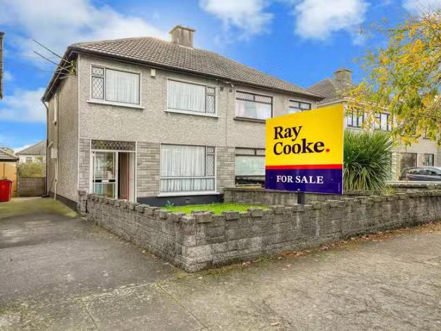 5 Riverside Crescent, Clonshaugh, Dublin 17 is for sale