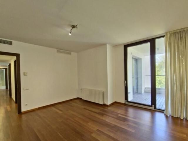 5 room apartment | 209 sq m | 2 parking spaces | Aviatorilor area