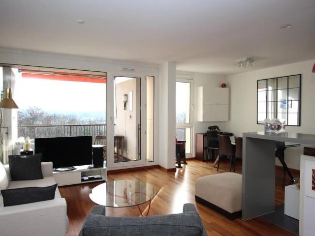 5 room apartment