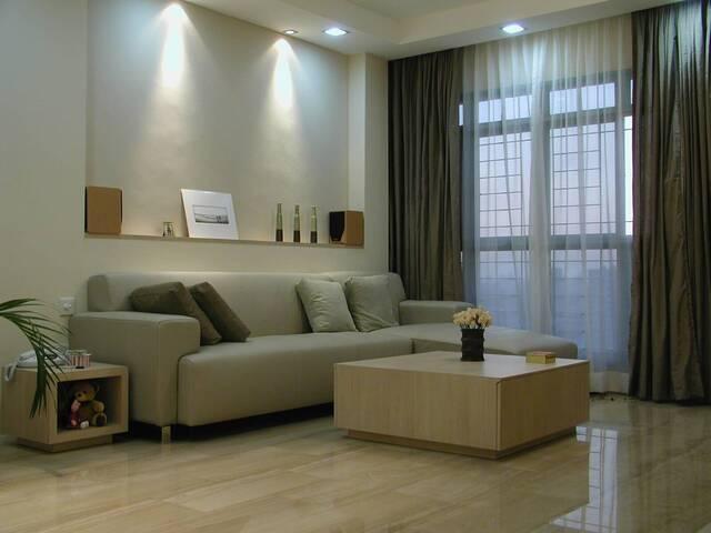 5 Room Flat @ Farrer Park Road BLK 11! NO AGENT FEES!