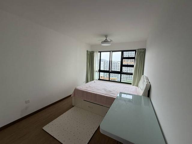 5 Room HDB for Master Room Rent: 402B Fernvale Lane